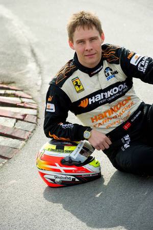 O piloto dinamarquês Allan Simonsen morreu durante o circuito das 24 Horas de Le Mans